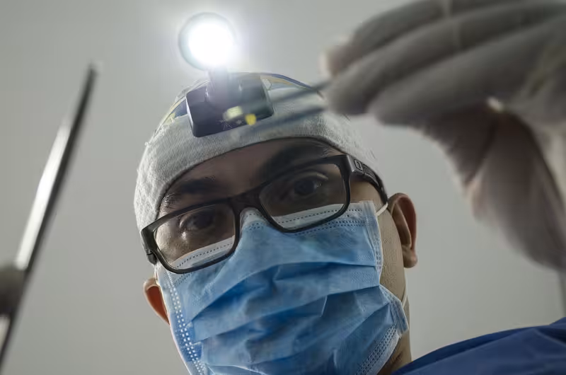 Doctor in clinic for Getting to the Clinic from Student Areas in Reading - Student Discounts At Reading - Private Microsucti...